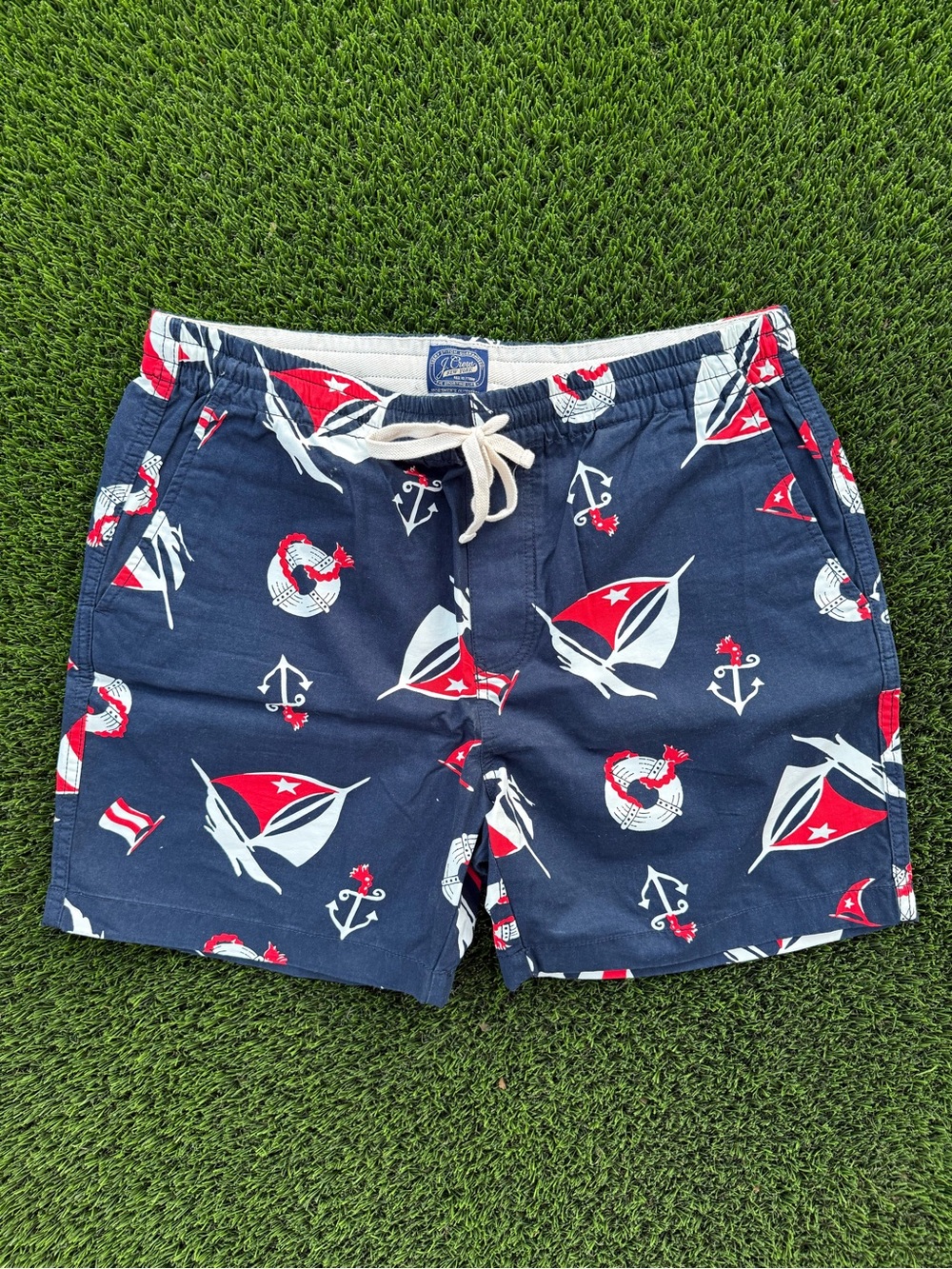 JCrew - Nautical Navy Men's Shorts with Red & White Sail Print